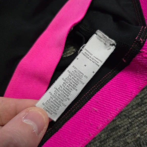 Nike Dri-FIT Racerback Sports Bra Womens Medium Black Pink Swoosh 542633-014 - Picture 3 of 4